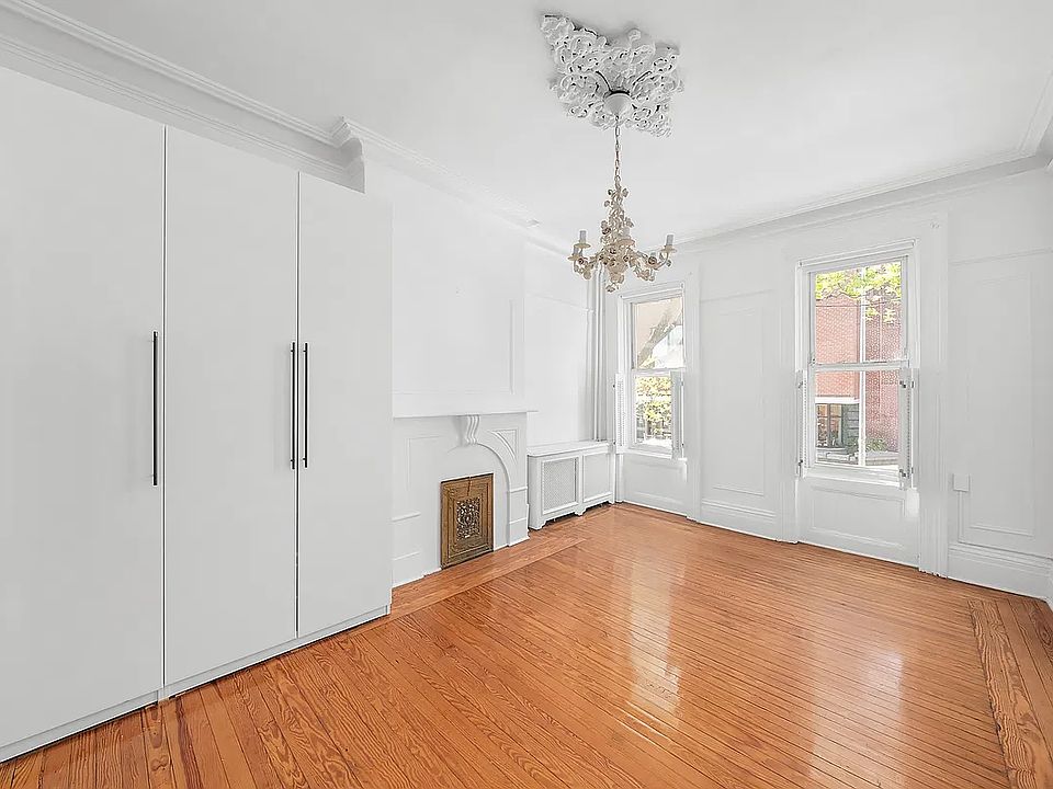 1st image of 439 Union St Floor 2