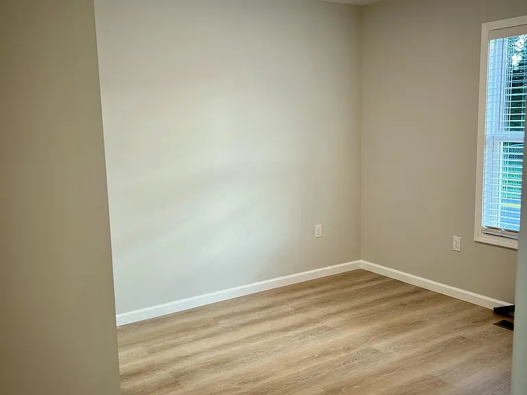 208 Hill Ave — Photo 7