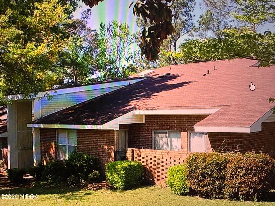 1st image of 106 Westcliff Cir APT C
