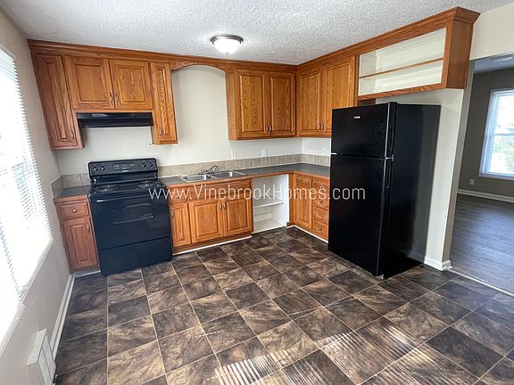 3rd image of 7417 College Ave
