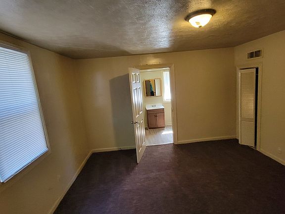 3rd image of 1333 S Pershing Ave