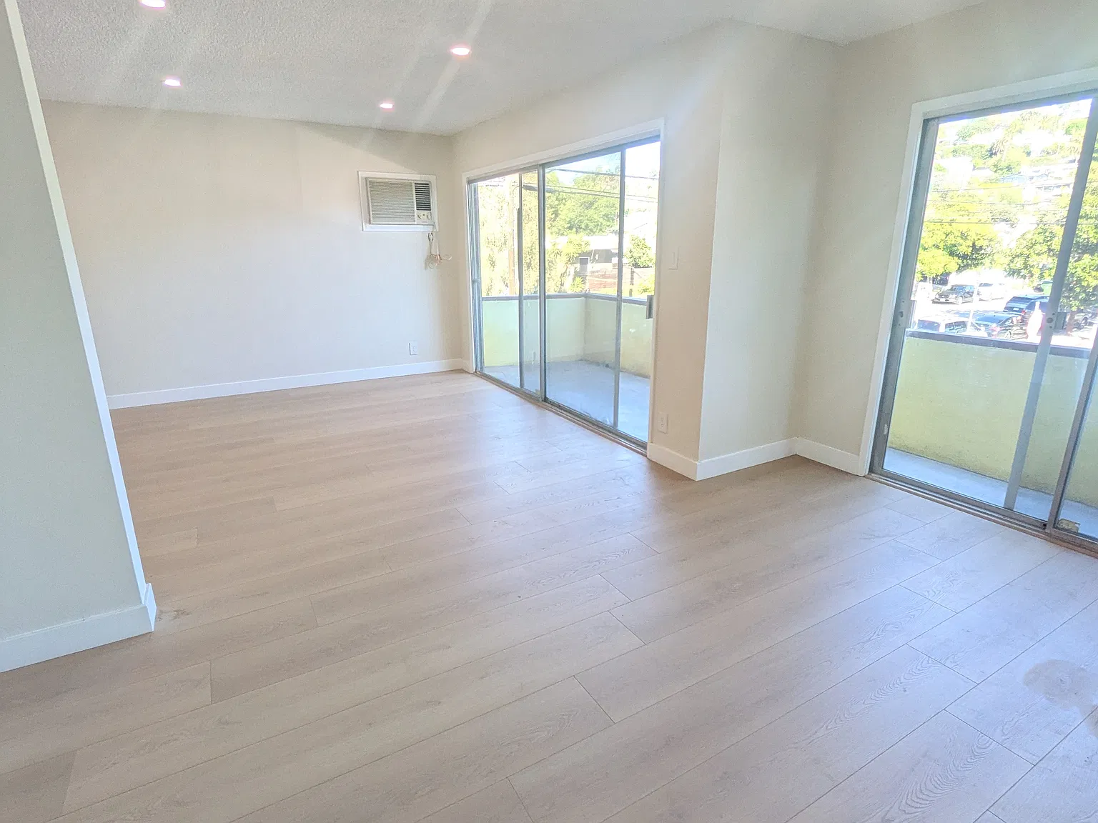 3 bed, 1500 sqft, $4,500 — Photo 1