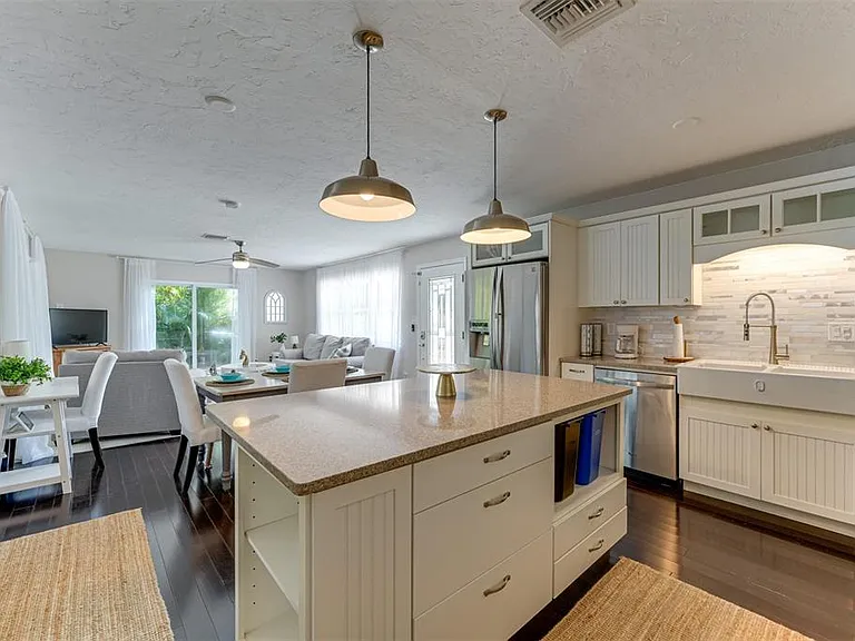 2363 Milford Cir — Photo 8