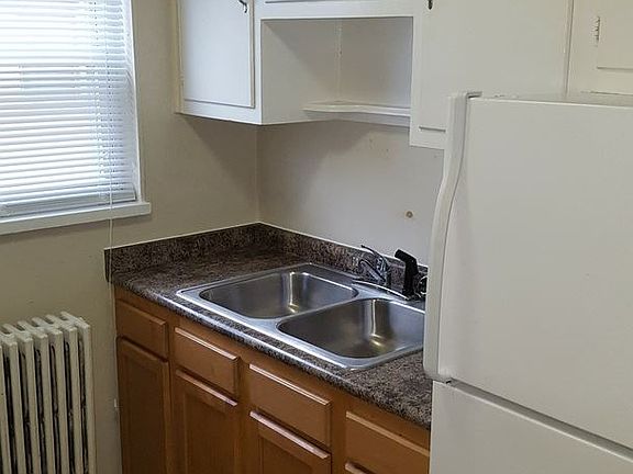 2nd image of 1540 Glenbeck Ave APT 3