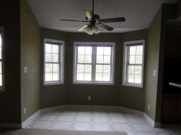 4th image of 6162 Glen Holly Dr
