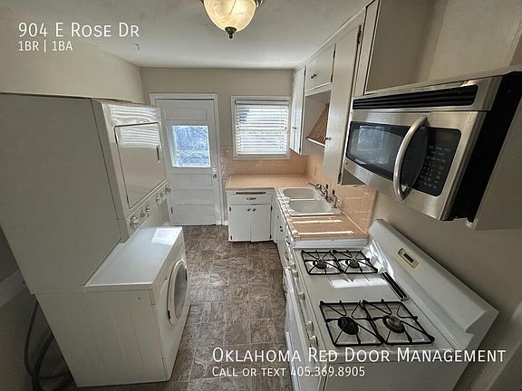 2nd image of 904 E Rose Dr