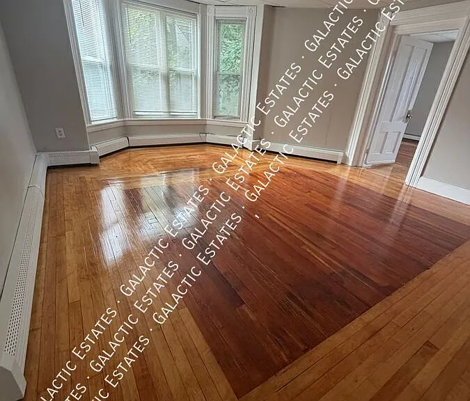 325 Walnut St #2 — Photo 3