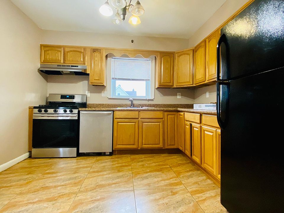 1st image of 67 Briggs Ave #3