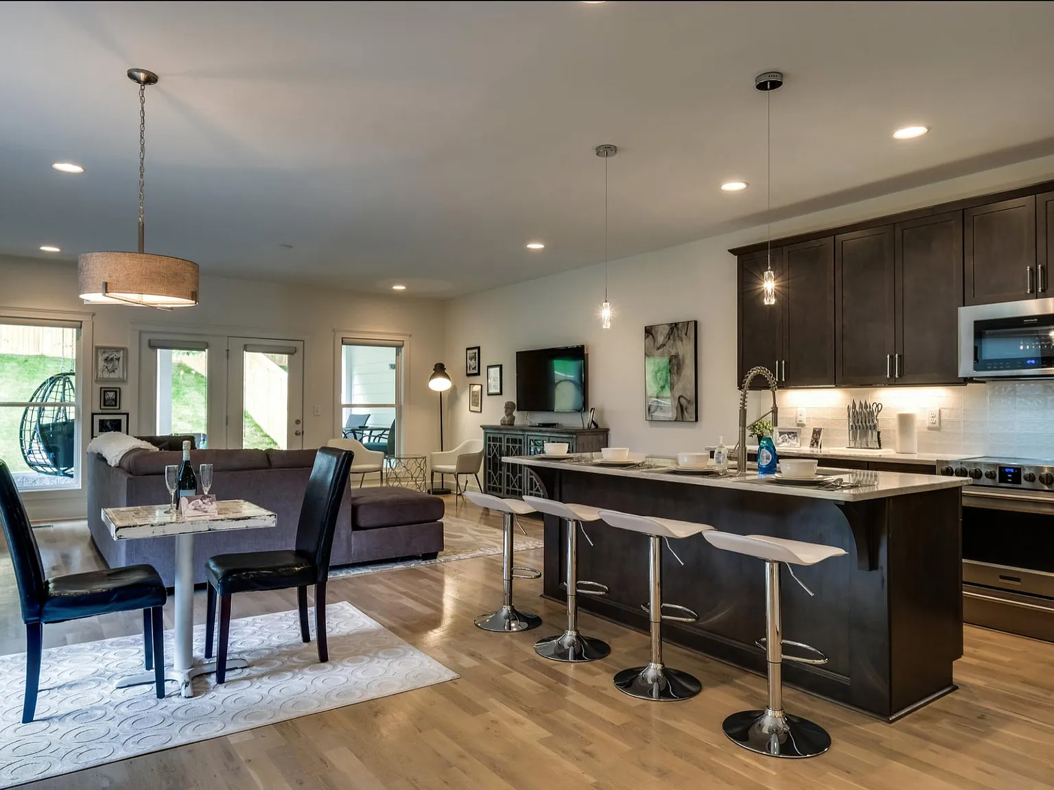 525 Wedgewood Ave — Photo 4