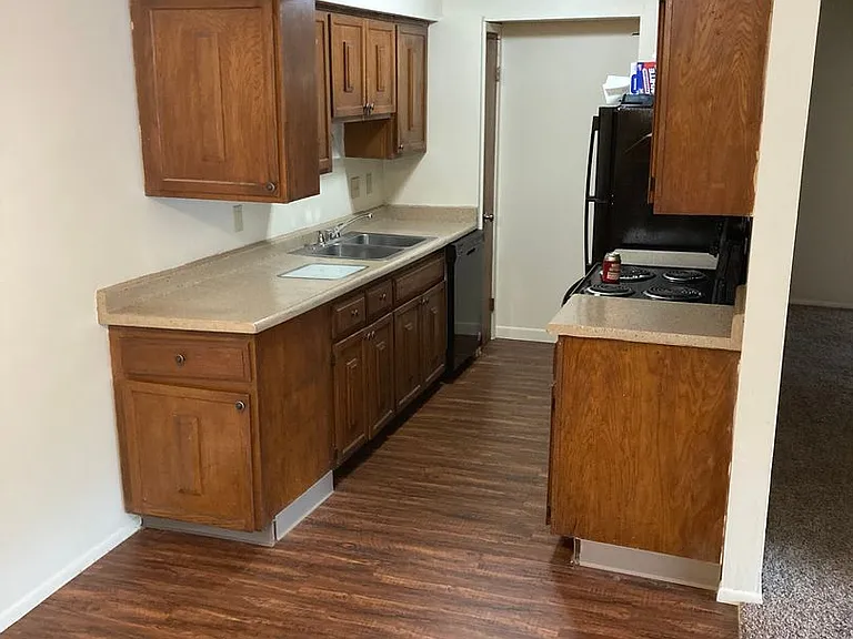 Forest Place Apartments — Photo 3