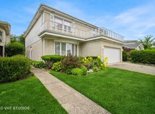 6859 Lockwood Ave, Skokie, IL