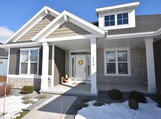 1806 Windrush Dr, Grafton, WI 53024