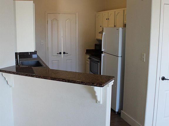 2nd image of 3664 E Del Mar Blvd APT 9A