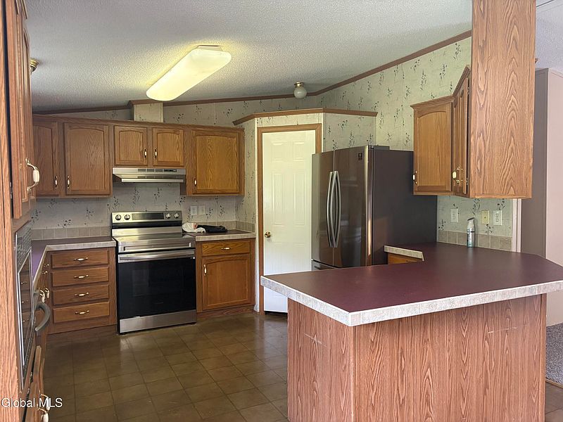 3rd image of 707 Tarbell Hill Road