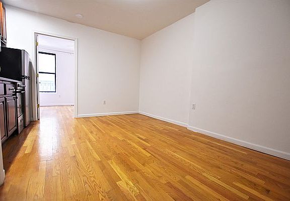 4th image of 236 Mulberry St APT 11
