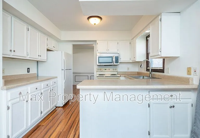 7613 Prairie Ave — Photo 6