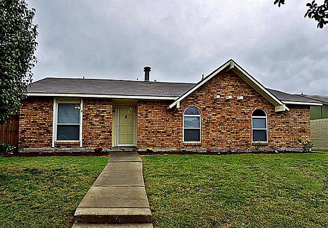 1st image of 5101 Clover Valley Dr