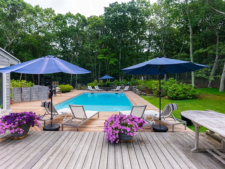 10 Crows Nest Cir — Photo 29