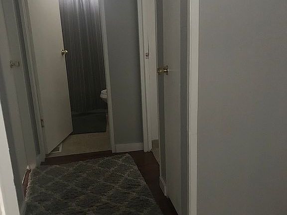 Hallway to room 1 & 2
