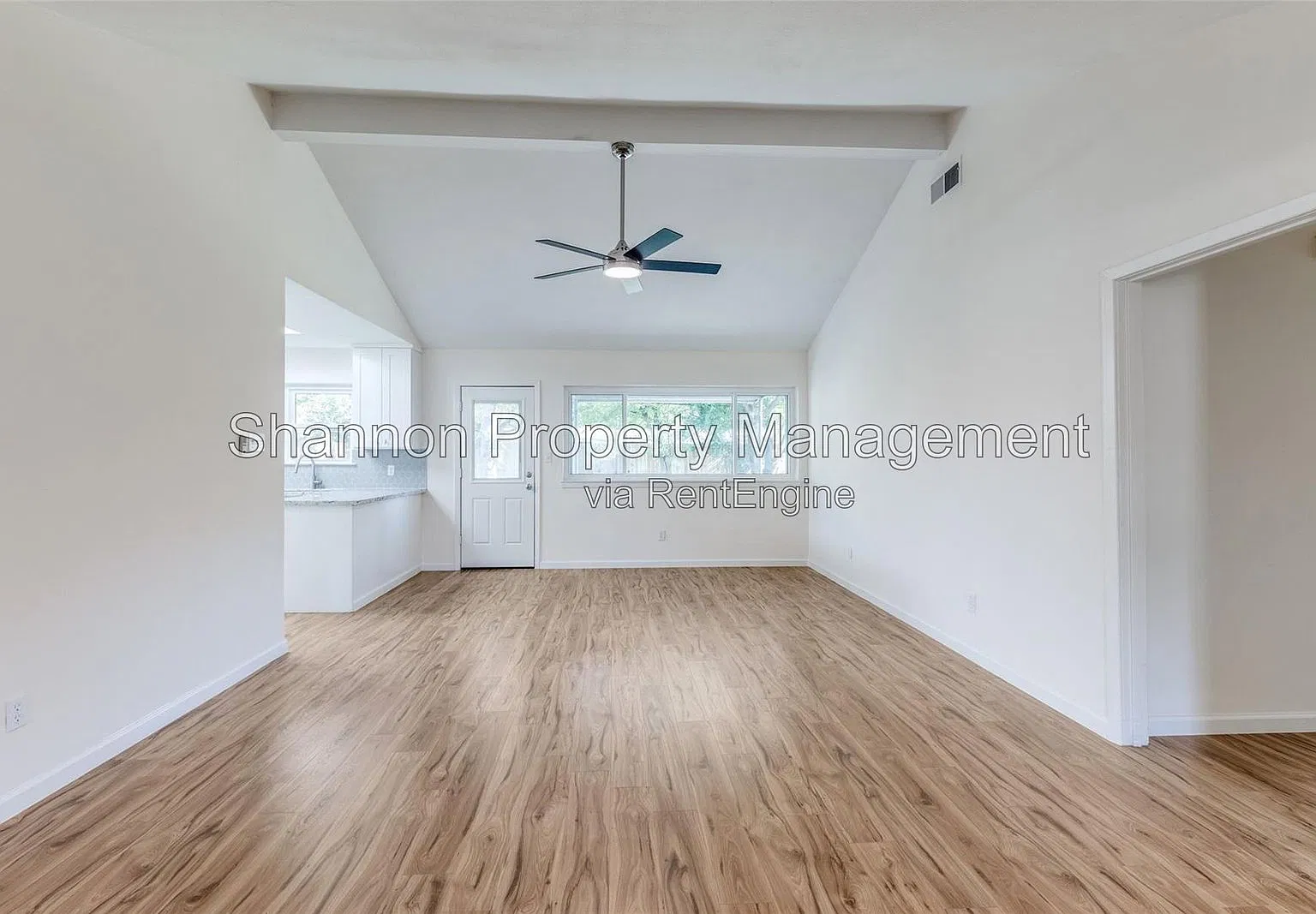 4 bed, 2.0 bath, 1899 sqft, $2,600 — Photo 4
