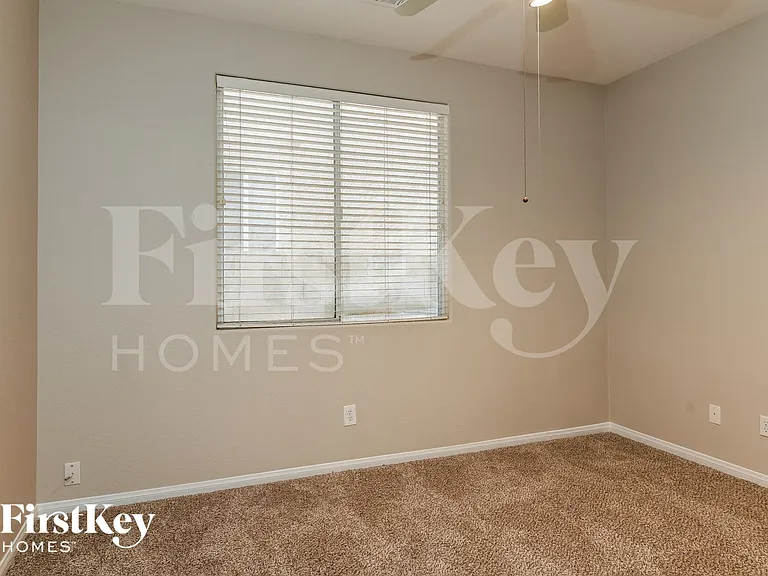 3932 Gold Point St — Photo 10
