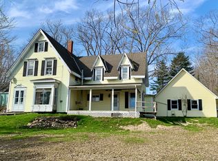 13 Hinks St, Bucksport, ME 04416