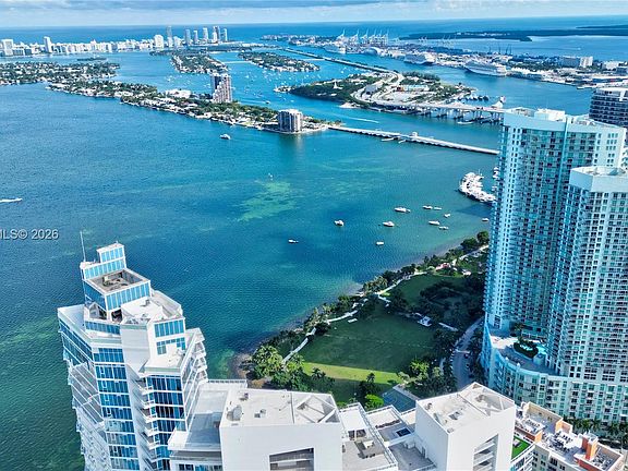 5th image of 2020 N Bayshore Dr APT 1905
