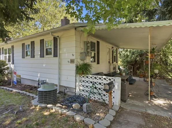 906 Grandview Dr, Ogden, UT 84403