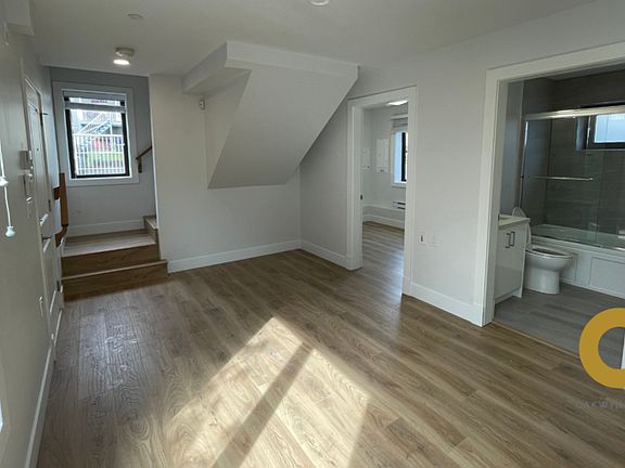 4th image of 321 E 64th Ave