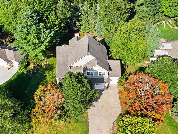 2nd image of 2949 Brookwind Dr