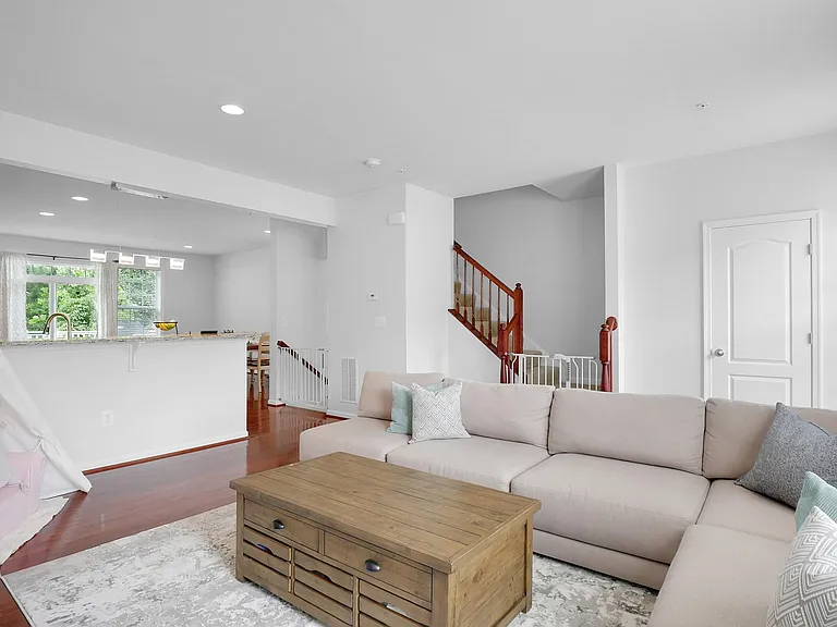 4817 Forest Pines Dr — Photo 12