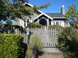 3719 39th Ave SW, Seattle, WA 98116