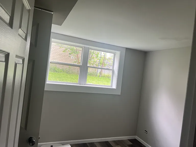 Willow Tree Ave — Photo 3