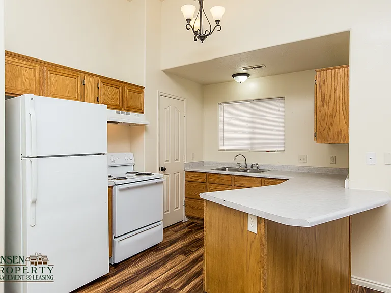 1042 N 1340 West Cir #2 — Photo 7
