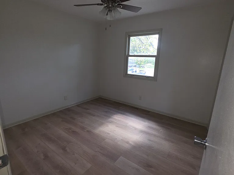 199 Lakeview Dr — Photo 8