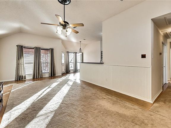 3rd image of 151 Summerhill Dr