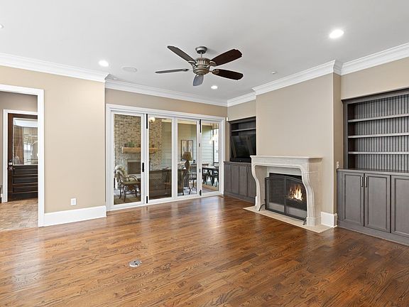 4th image of 604 Berkmans Ln