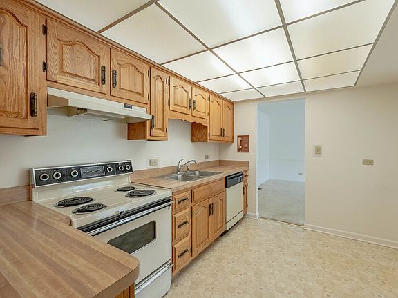 4th image of 112 Carriage Way Dr APT 205A