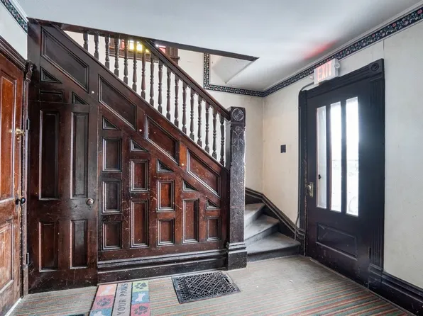 1928 College St, 1928 College St #1, Cedar Falls, IA 50613