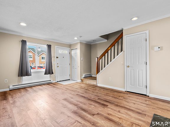 5th image of 585 Park Road #7-3