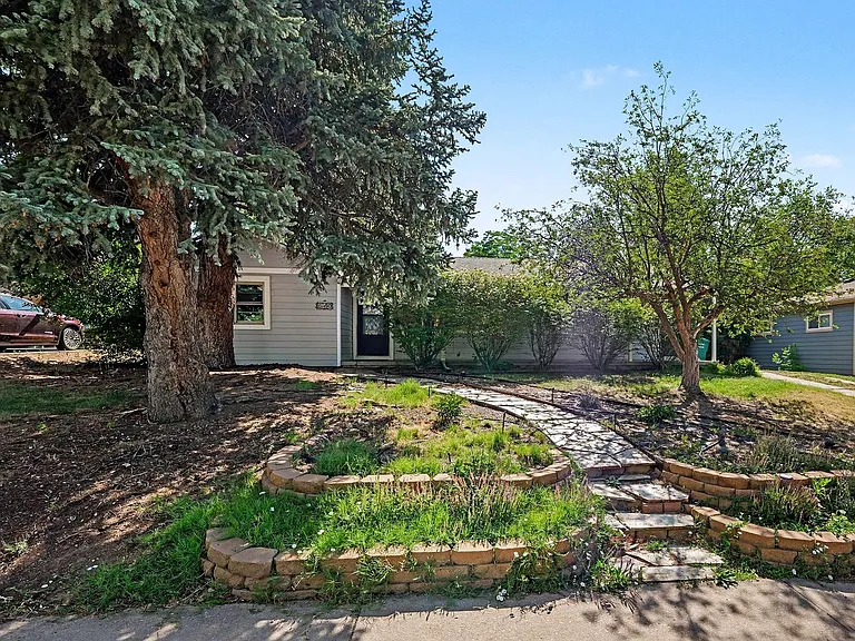2760 S Kearney St — Photo 20