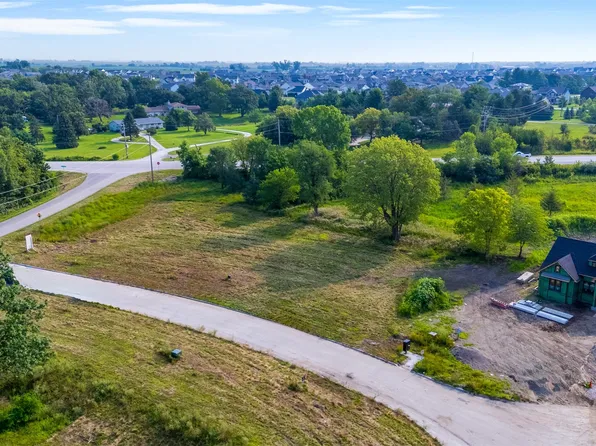 9795 NW 40th Ct, Polk City, IA 50226