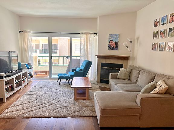 3rd image of 5420 Sylmar Ave APT 214