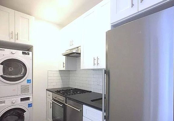 4th image of 314 E 91st St APT 3R