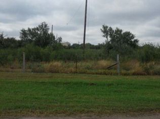 79 Uvalde Estates Dr, Uvalde, TX 78801