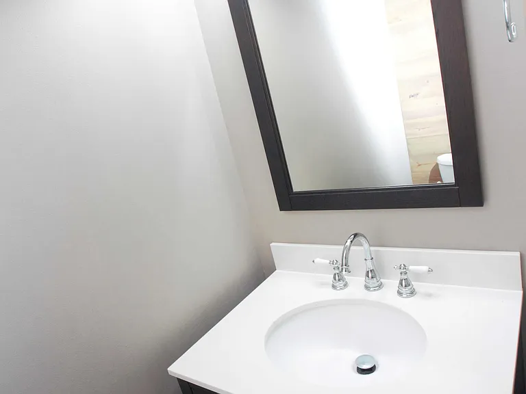 98 Thorndale Cir — Photo 27