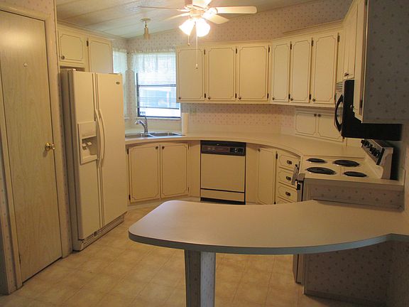 2nd image of 159 Bougainvillea Dr