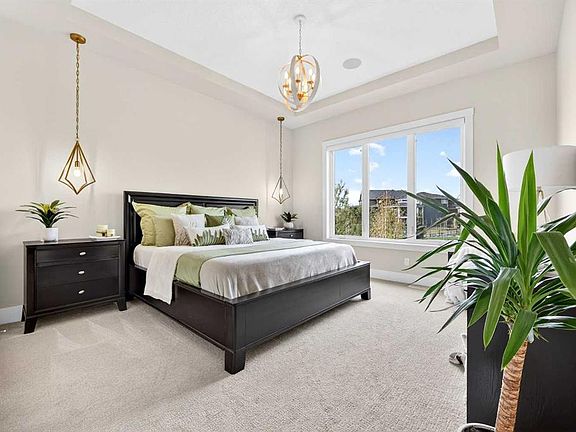 4th image of 45 NE Cranbrook Rise SE
