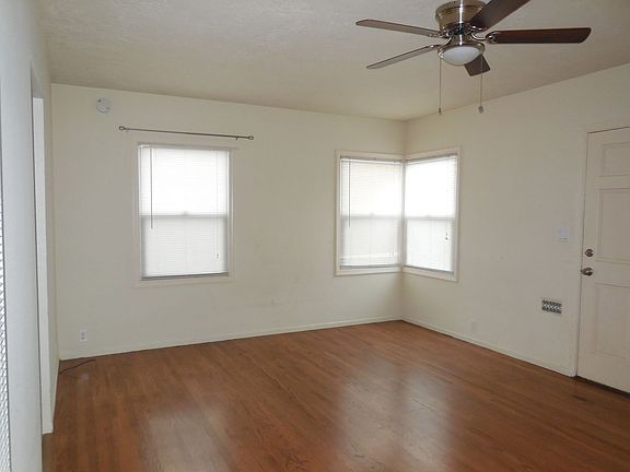 4th image of 3910-3922 E Mayfield St #3910