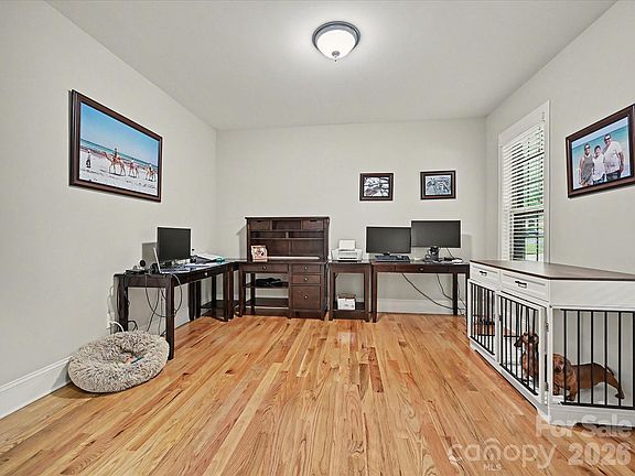 5th image of 9643 Hampton Oaks Ln